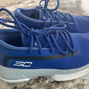 Under Armour Boys’ Curry 3Zero Basketball Shoes